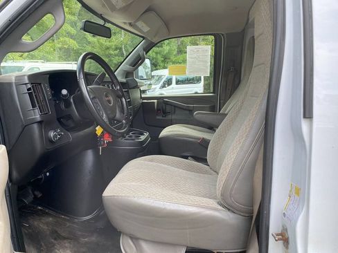Used 2022 GMC Savana 3500 w/ Power Convenience Package RWD image 12