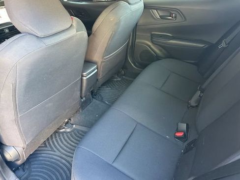 Used 2026 Toyota Prius Plug-In Hybrid FWD image 12