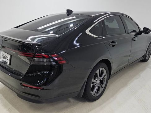 Used 2023 Honda Accord EX image 4