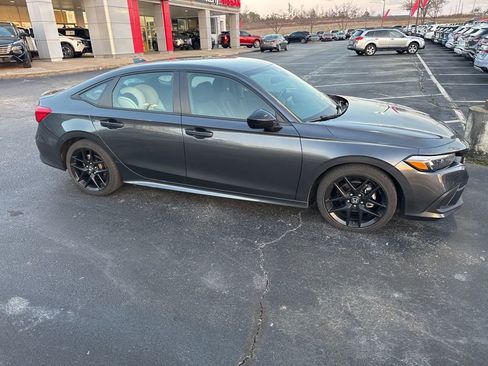 Used 2024 Honda Civic Sport image 18