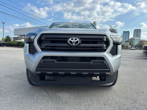 Used 2024 Toyota Tacoma SR w/ Towing Package RWD image 3