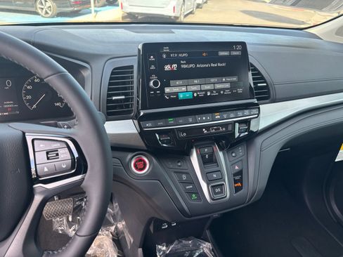 New 2026 Honda Odyssey EX-L image 16