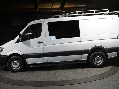 Used 2014 Mercedes-Benz Sprinter 2500 image 2
