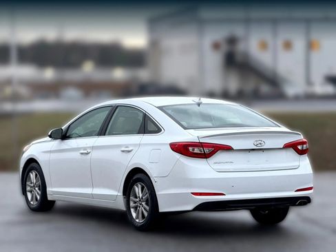 Used 2015 Hyundai Sonata SE w/ Option Group 09 image 10