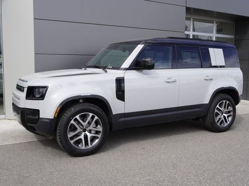 New 2026 Land Rover Defender 110 S AWD/4WD image 3