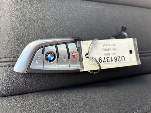 Used 2021 BMW X5 xDrive45e image 28