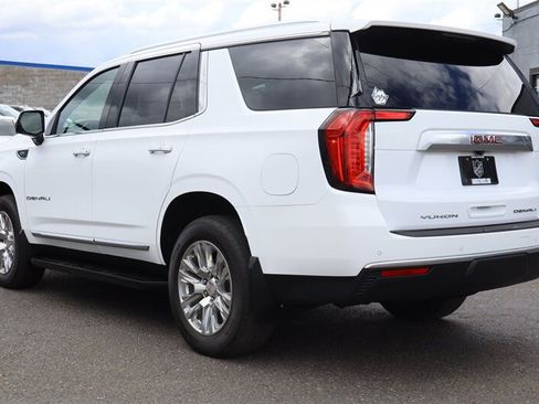Used 2023 GMC Yukon Denali AWD/4WD image 3