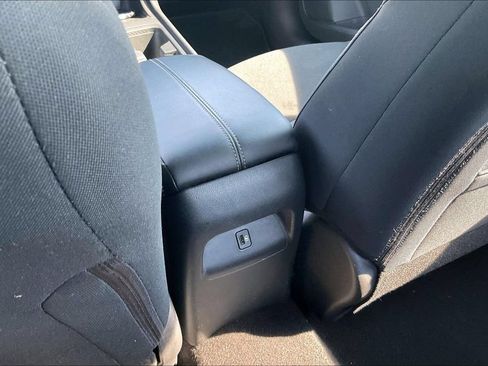 Used 2024 Nissan Sentra SV FWD image 10
