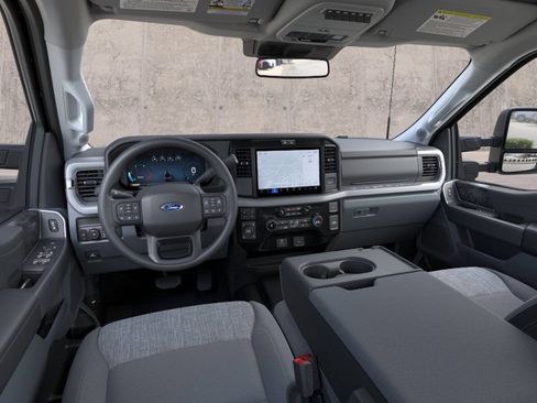 New 2026 Ford F250 XLT w/ XLT Premium Package AWD/4WD image 9
