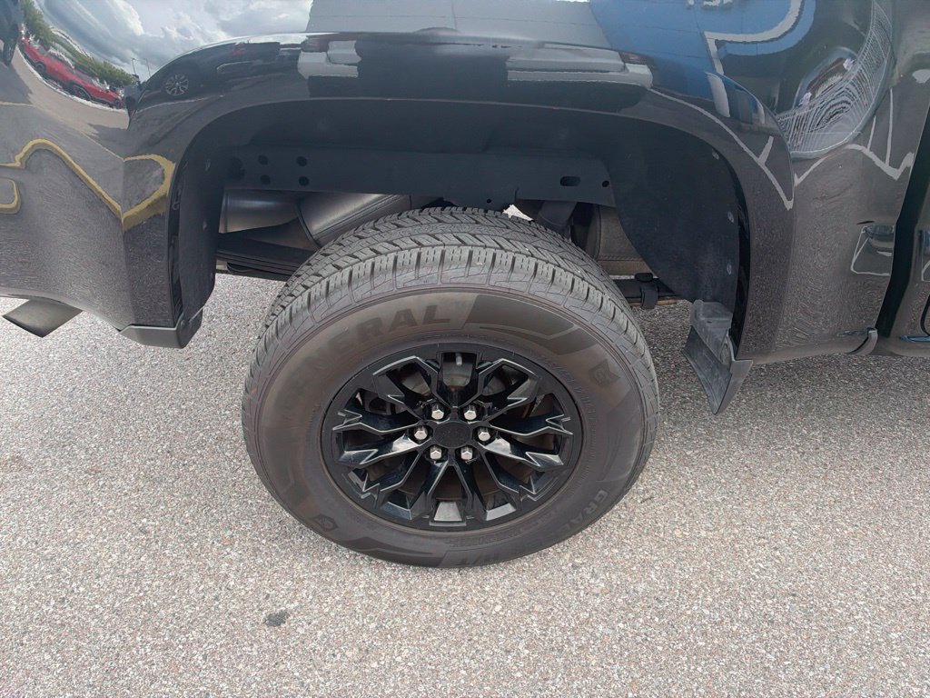 Used 2020 Chevrolet Colorado LT RWD image 7
