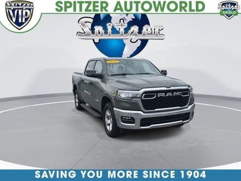 Used 2025 RAM 1500 Big Horn AWD/4WD image 3
