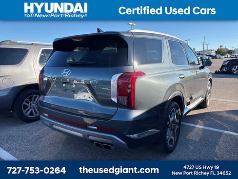Used 2023 Hyundai Palisade Limited image 3