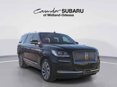 Used 2023 Lincoln Navigator Reserve AWD/4WD image 1