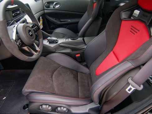 New 2025 Nissan Z NISMO w/ Floor Mat Package image 14