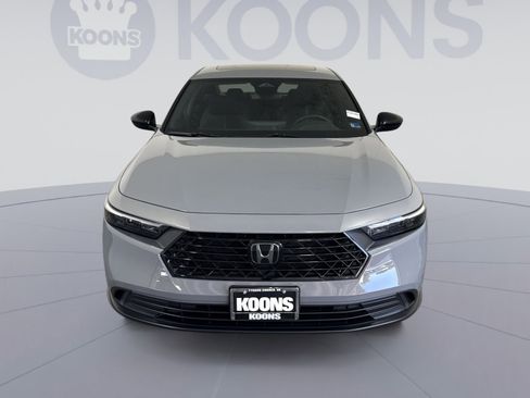 Used 2023 Honda Accord Sport image 11