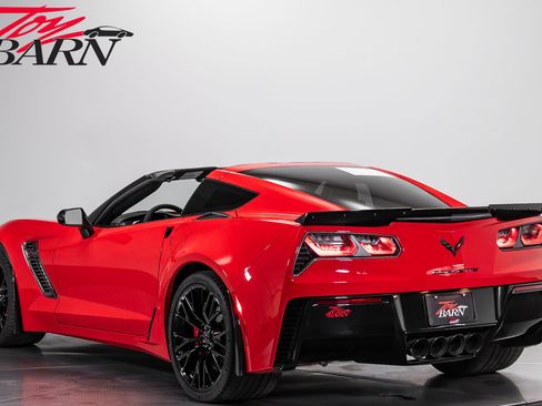 Used 2017 Chevrolet Corvette Z06 RWD image 3