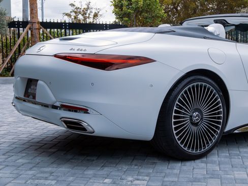 Used 2026 Mercedes-Benz Maybach SL 680 image 53