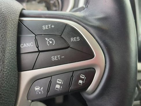 Used 2014 Jeep Cherokee Trailhawk w/ Technology Group image 11