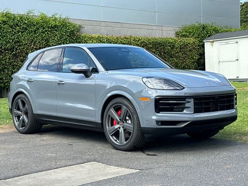 New 2026 Porsche Cayenne S AWD/4WD image 10