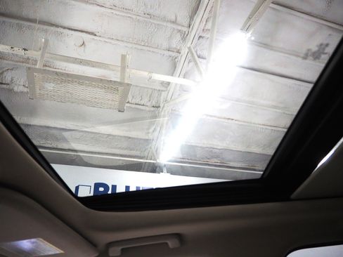 Used 2024 Ford Expedition Limited image 19