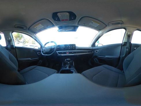 Used 2025 Kia K4 FWD image 42