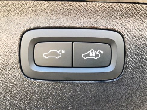 Used 2022 Volvo XC90 T6 Inscription w/ Advanced Package image 39