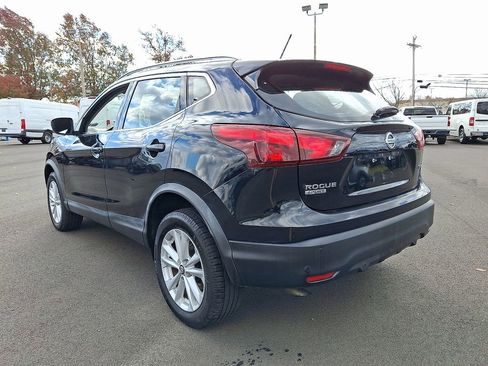 Used 2019 Nissan Rogue Sport SV image 4