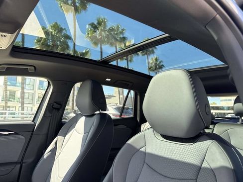 New 2026 Volkswagen Tiguan SE R-Line FWD image 16