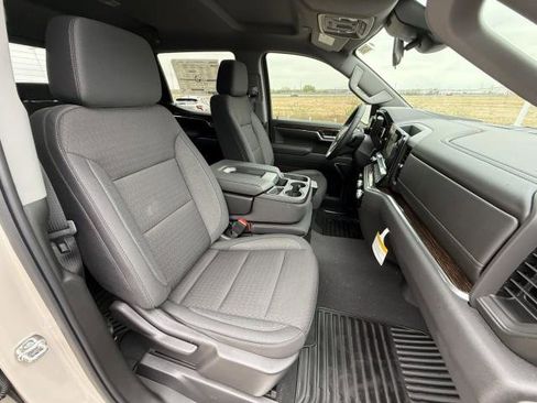 New 2026 GMC Sierra 1500 SLE w/ Preferred Package image 30