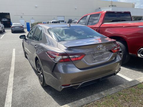 Used 2021 Toyota Camry SE w/ Cold Weather Package AWD/4WD image 10