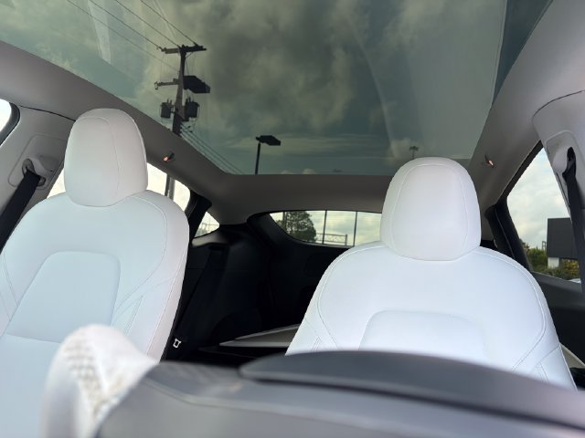 Used 2022 Tesla Model Y Performance AWD/4WD image 29