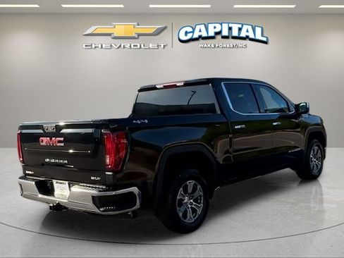 Used 2025 GMC Sierra 1500 SLT AWD/4WD image 6