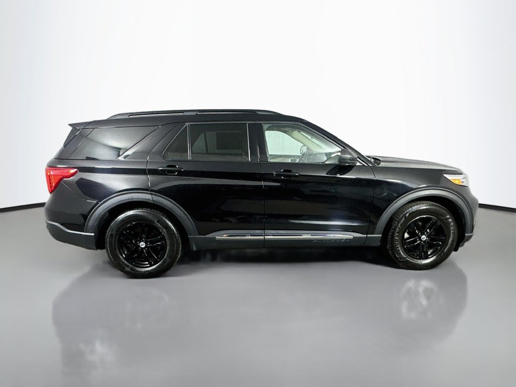 Used 2023 Ford Explorer XLT w/ Equipment Group 202A RWD image 7