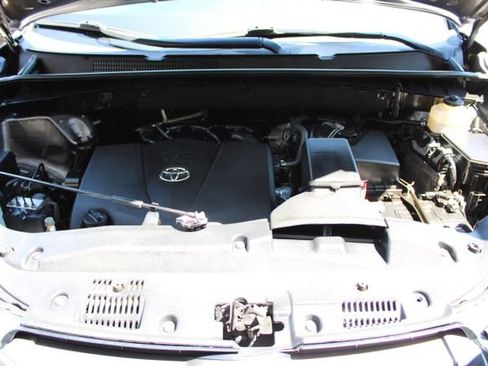 Used 2019 Toyota Highlander Limited AWD/4WD image 53