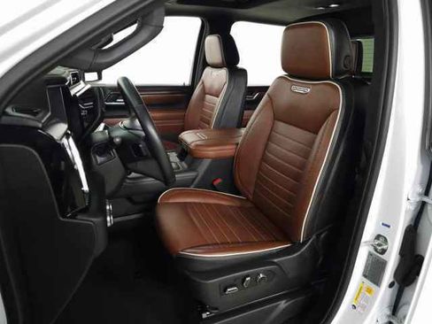 Used 2024 GMC Sierra 2500 Denali Ultimate w/ Max Trailering Package image 21