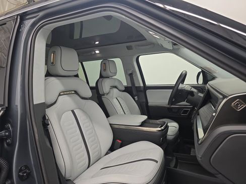Used 2023 Rivian R1S Adventure AWD/4WD image 24