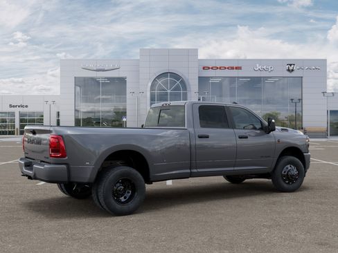 New 2026 RAM 3500 Big Horn AWD/4WD image 33