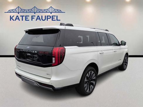 Certified 2025 Ford Expedition Max Platinum w/ Driver's Package AWD/4WD image 7