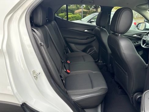 Used 2025 Buick Encore GX Preferred FWD image 25