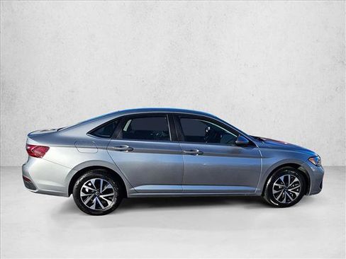 Used 2024 Volkswagen Jetta S image 4