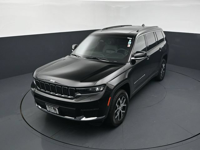 Used 2025 Jeep Grand Cherokee L Limited w/ Trailer Tow Package AWD/4WD image 14