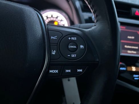 Used 2019 Toyota Camry SE image 19