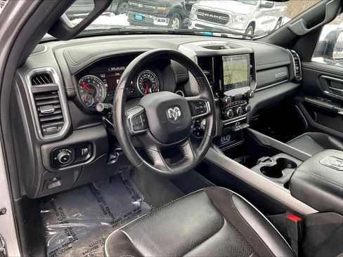 Used 2024 RAM 1500 Laramie image 8
