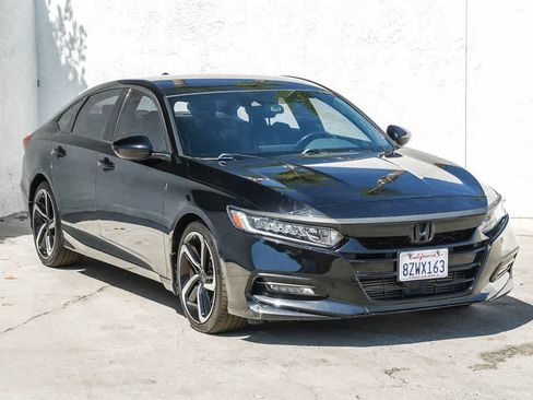 Used 2019 Honda Accord Sport image 4