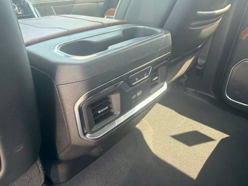 Used 2024 GMC Sierra 2500 Denali Ultimate AWD/4WD image 34