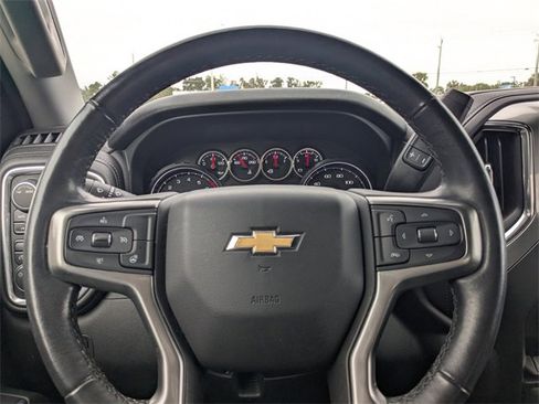 Used 2021 Chevrolet Silverado 1500 LT image 24