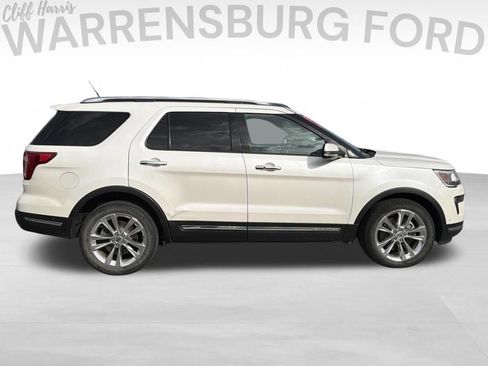 Used 2018 Ford Explorer Limited w/ Equipment Group 301A AWD/4WD image 8