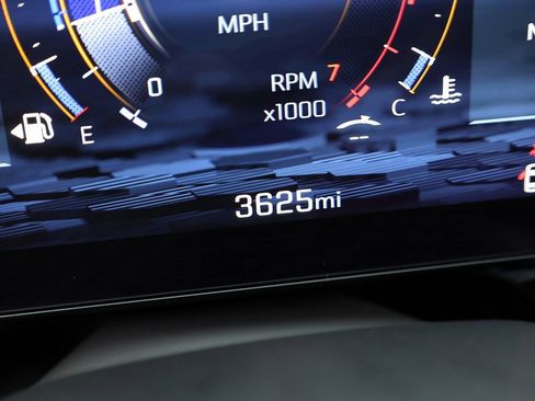 Used 2025 Chevrolet Tahoe High Country image 14