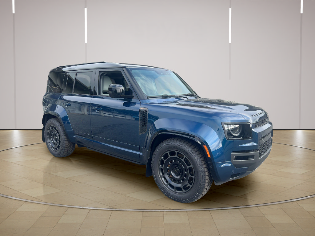 New 2026 Land Rover Defender 110 AWD/4WD image 9