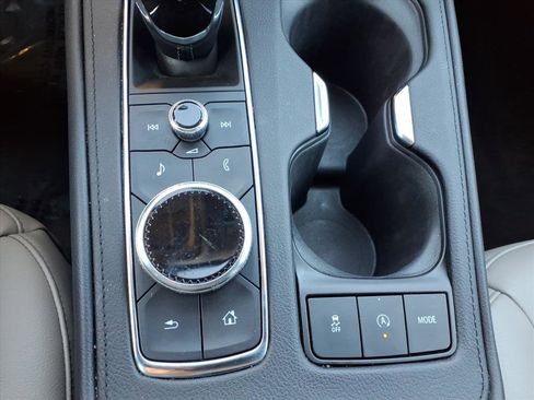 Certified 2023 Cadillac XT4 Luxury w/ Cold Weather Package image 31